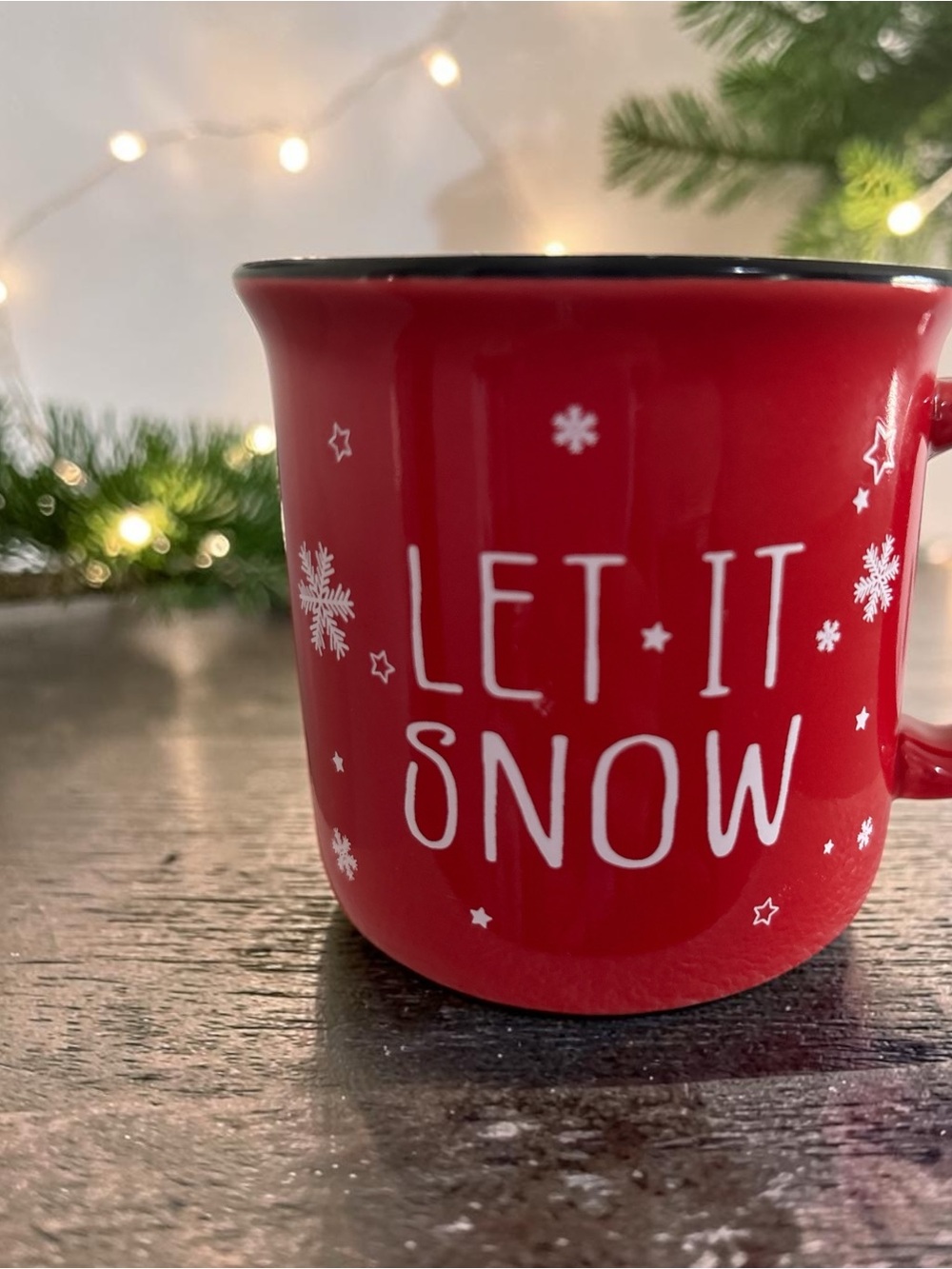 Let It Snow White copal and bergamot 18 oz apricot soy wax candle